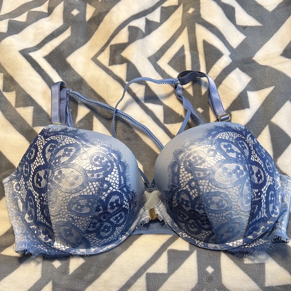 Victoria’s Secret bra Destash